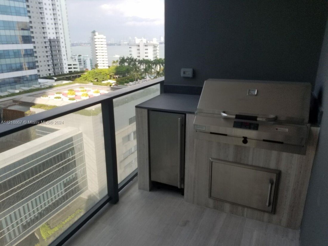 Condo in Miami, Florida, United States 3 - 17206254
