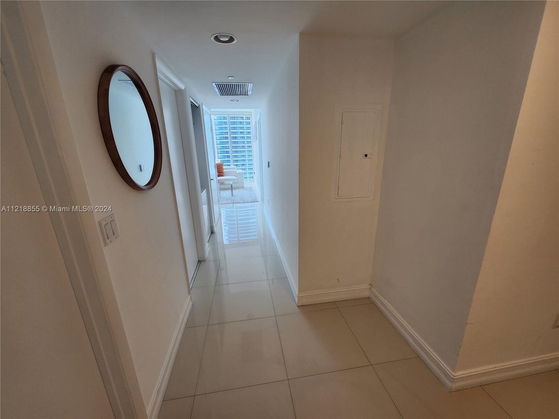 Condo in Miami, Florida, United States 5 - 17209887