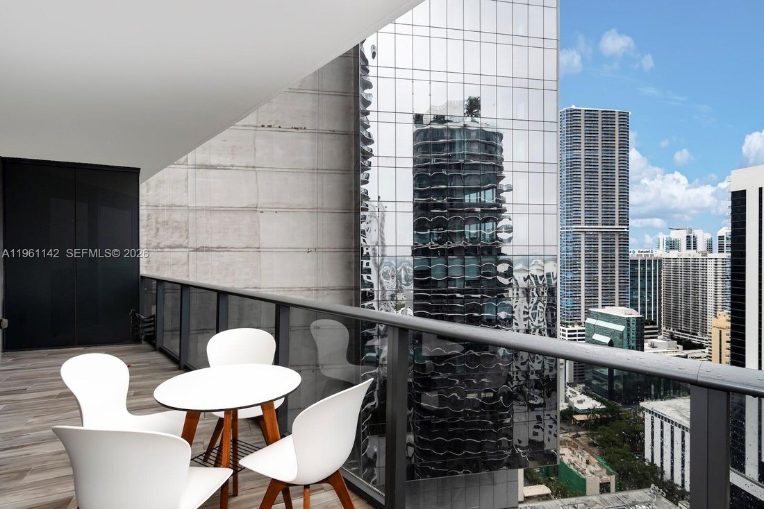 Condo in Miami, Florida, United States 2 - 17205600
