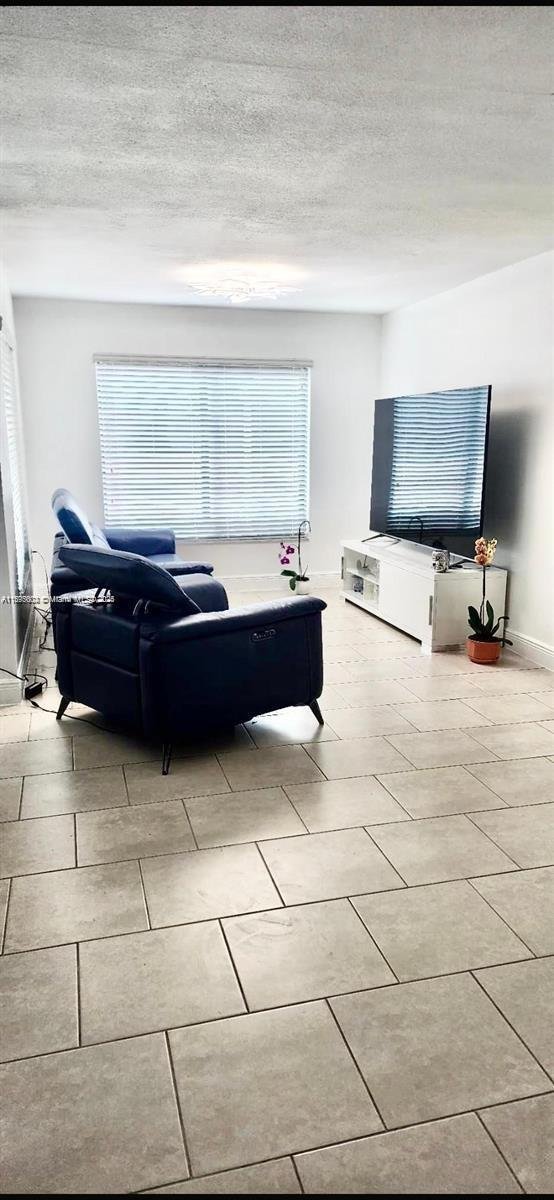 House in Miami, Florida, United States 3 - 17202612