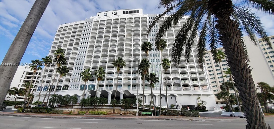 Condo in Miami Beach, Florida, United States 1 - 17203051