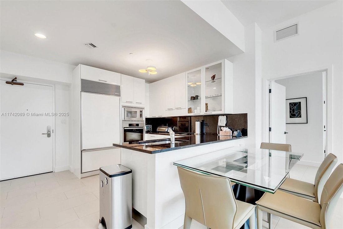 Condo in Miami Beach, Florida, United States 5 - 17202030