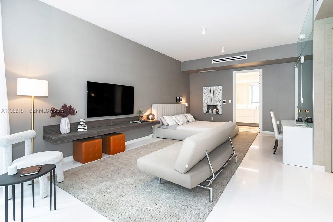 Condo in Miami, Florida, United States 2 - 17205316