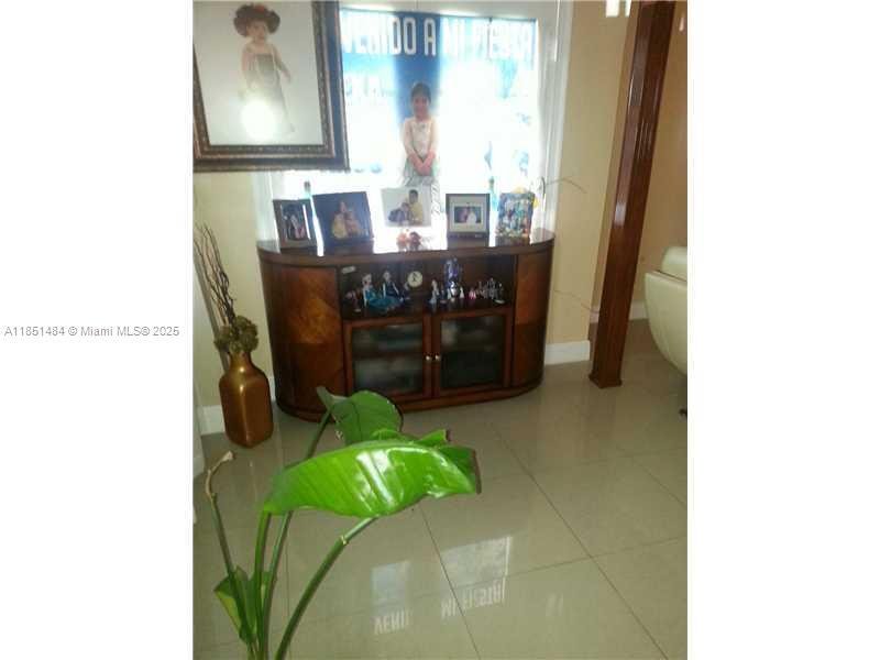 House in Miami, Florida, United States 2 - 17203643