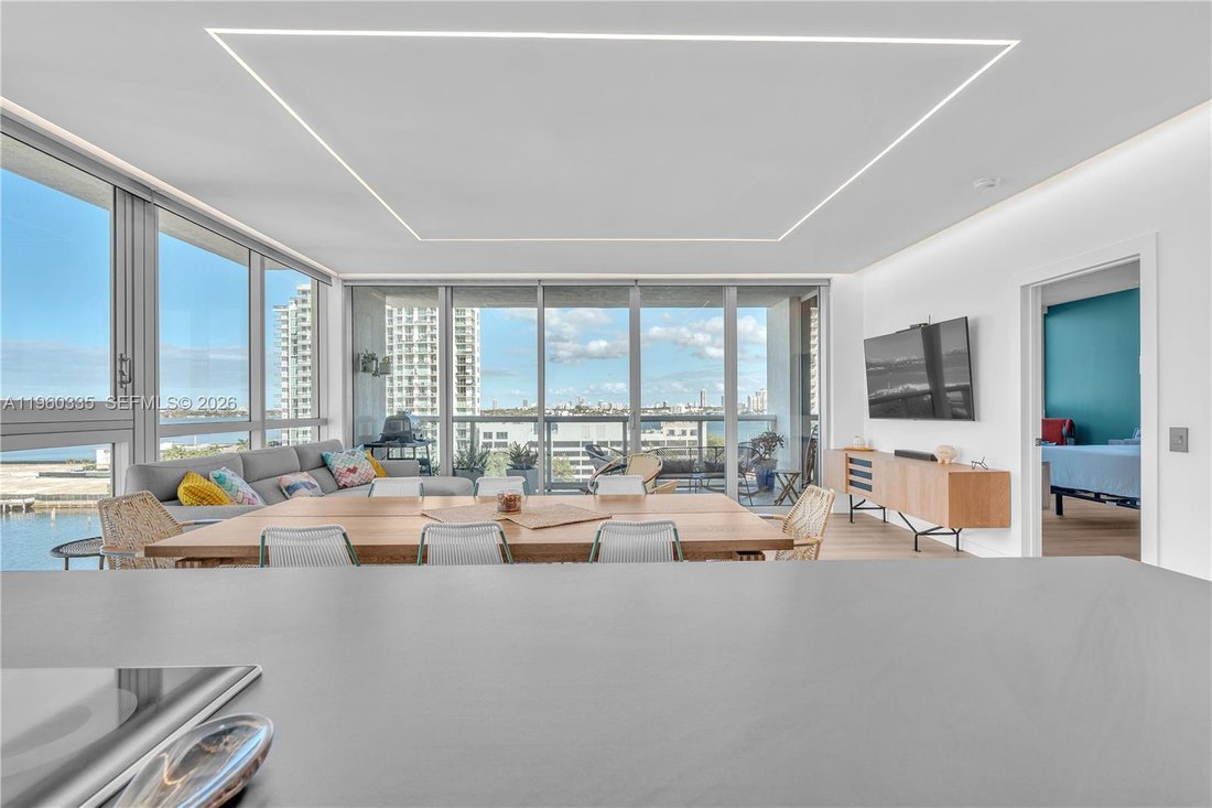 Condo in Miami Beach, Florida, United States 4 - 17205866
