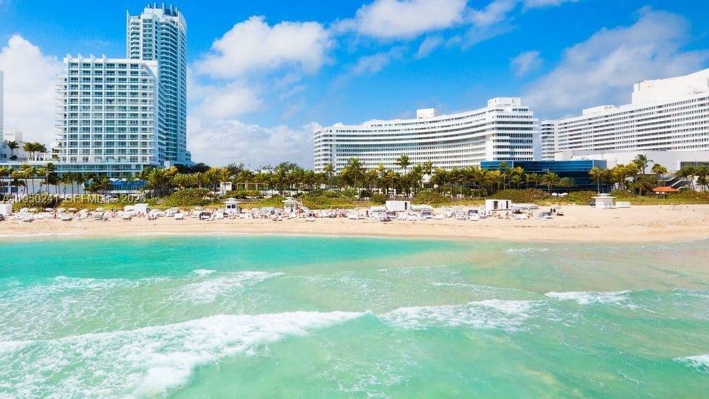 Condo in Miami Beach, Florida, United States 3 - 17202428