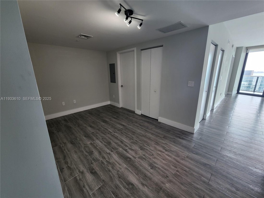 Condo in Miami, Florida, United States 1 - 17206885