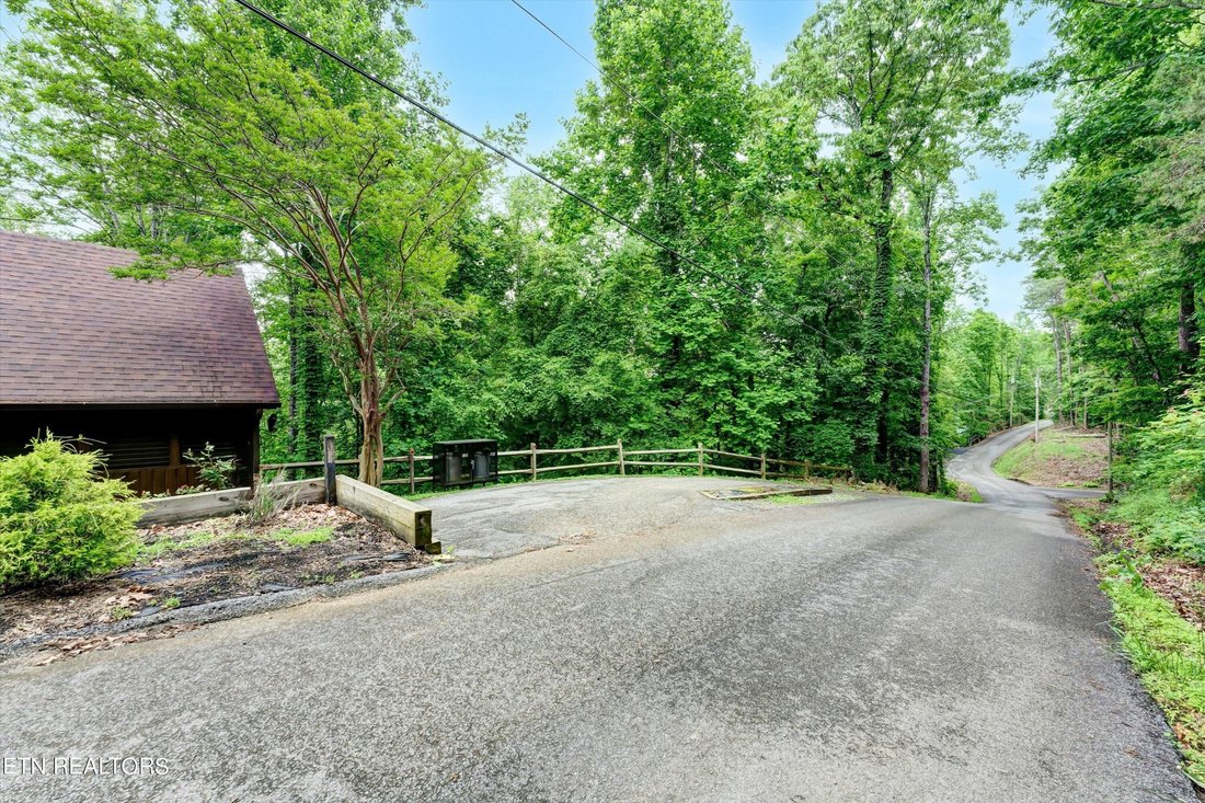 House in Sevierville, Tennessee, United States 3 - 17199673