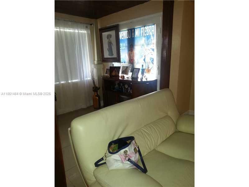 House in Miami, Florida, United States 4 - 17203643