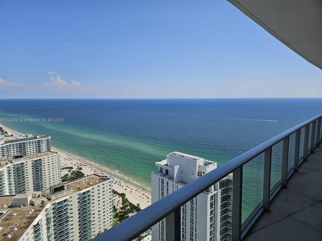 Condo in Hallandale Beach, Florida, United States 3 - 17205074