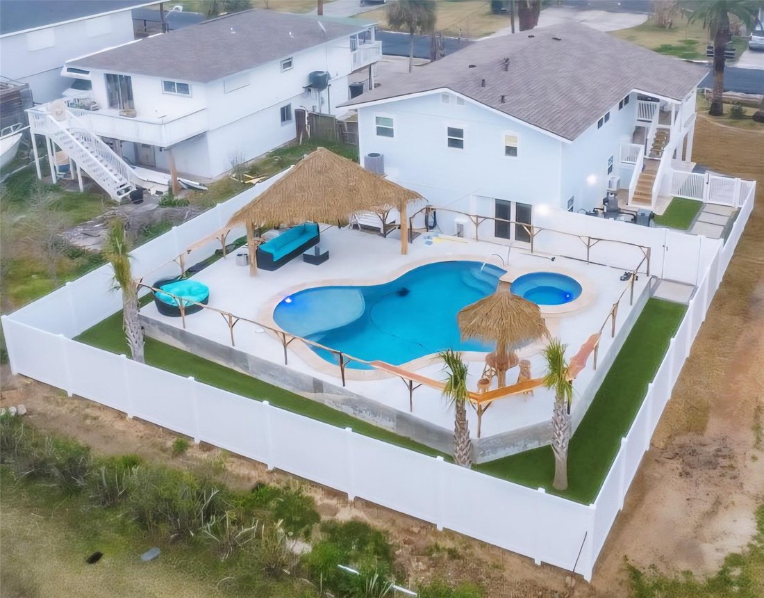 House in Galveston, Texas, United States 5 - 17208559