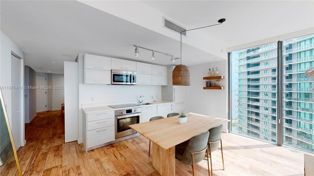 Condo in Miami, Florida, United States 4 - 17203822