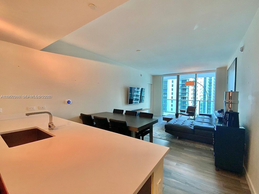Condo in Miami, Florida, United States 3 - 17202510