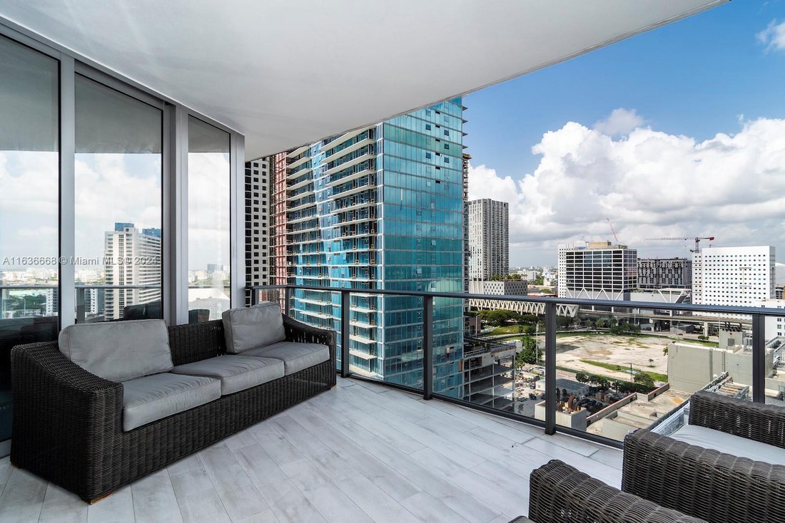 Condo in Miami, Florida, United States 3 - 17205386