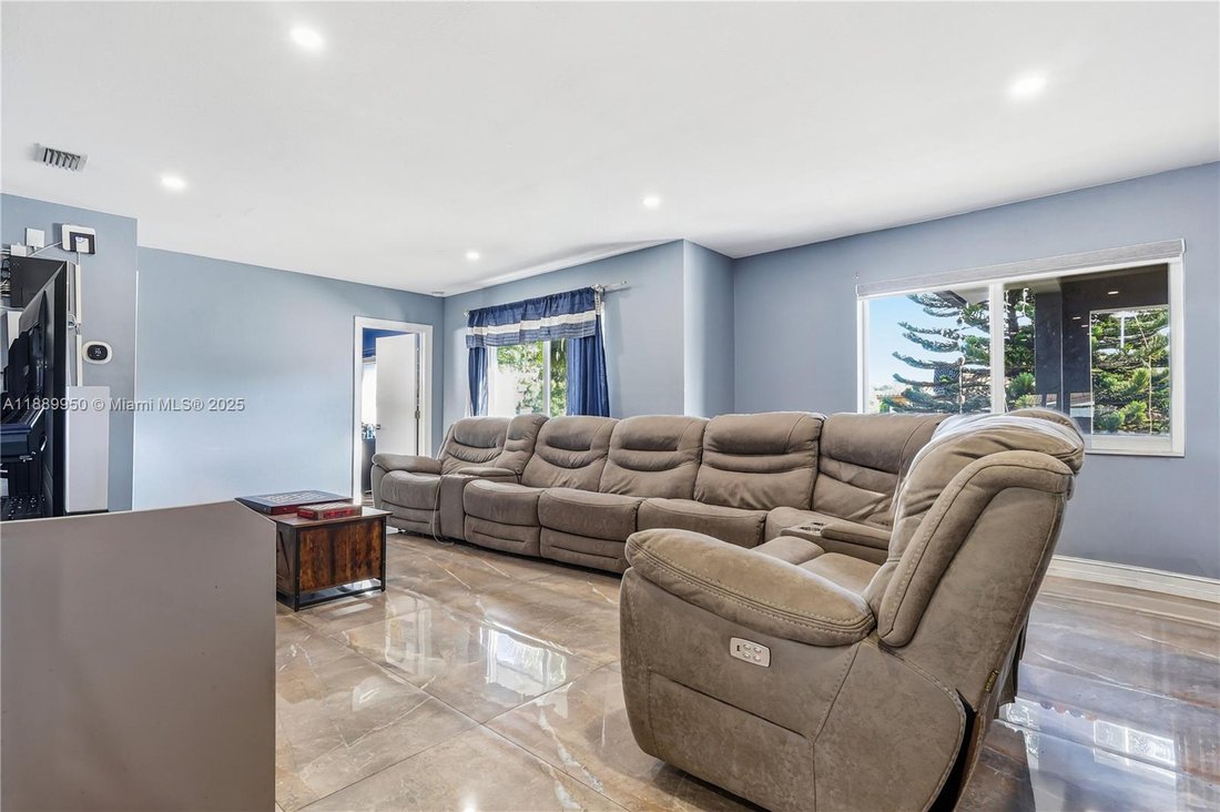 House in Doral, Florida, United States 4 - 17208561