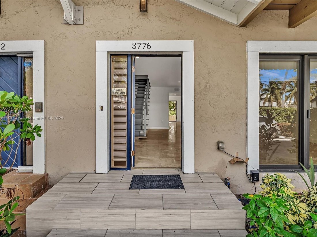Townhouse in Golden Beach, Florida, United States 4 - 17202646