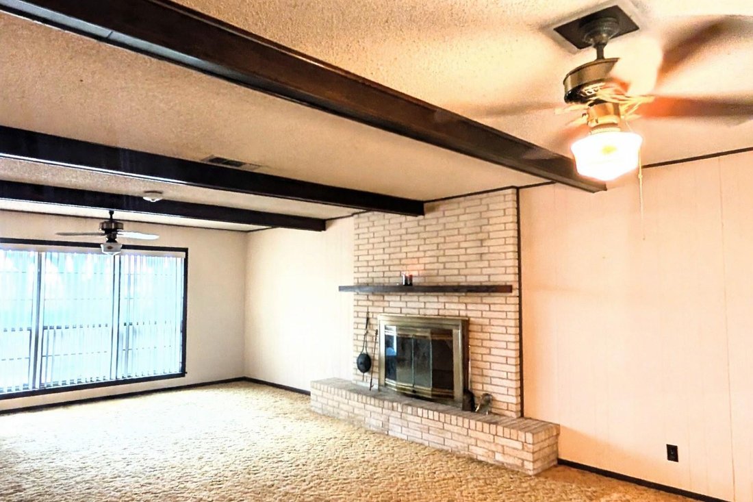 House in Sealy, Texas, United States 4 - 17210655