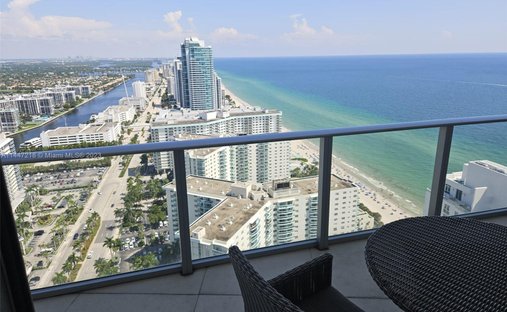 Eigentumswohnung in Hallandale Beach, Florida, Vereinigte Staaten 1