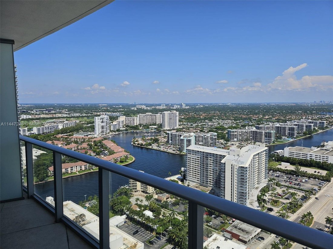 Condo in Hallandale Beach, Florida, United States 4 - 17205074