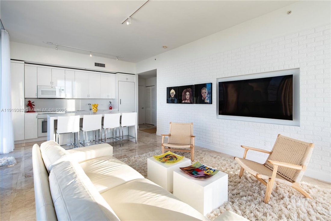 Condo in Miami, Florida, United States 4 - 17204845