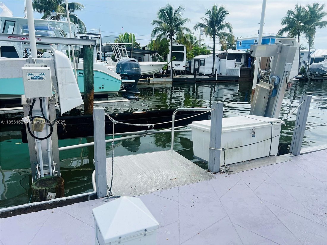 Key Largo, Florida, United States 4 - 17205370