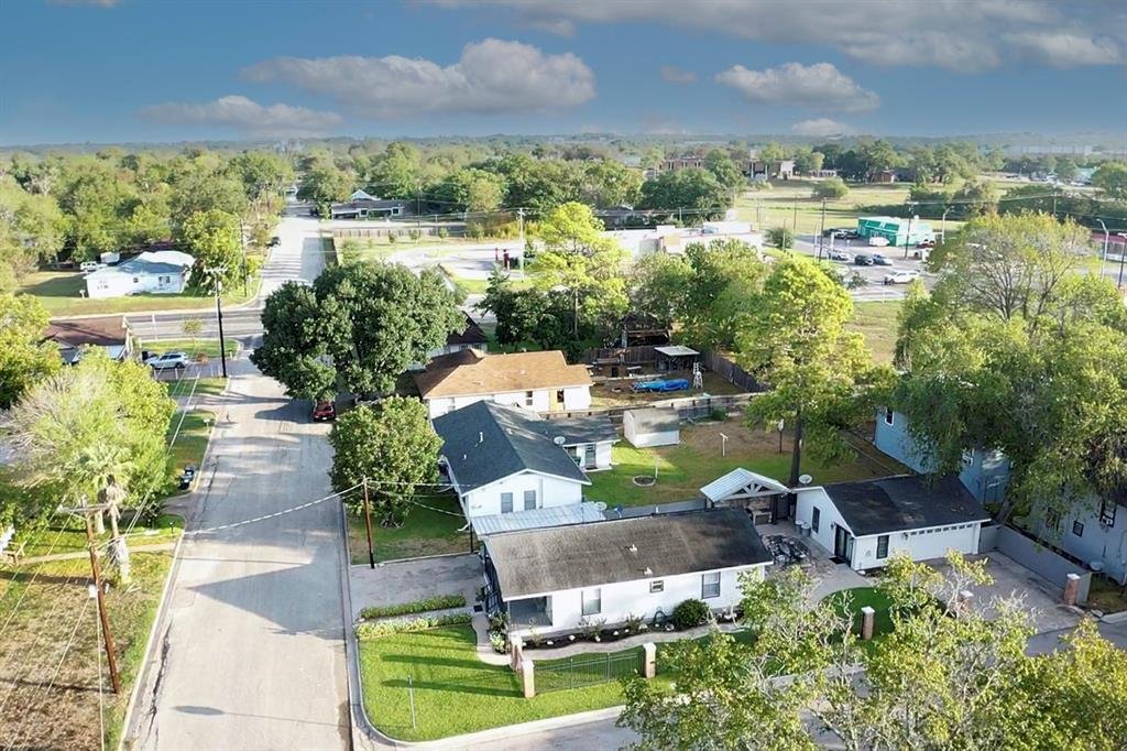 Brenham, Texas, United States 3 - 17208992