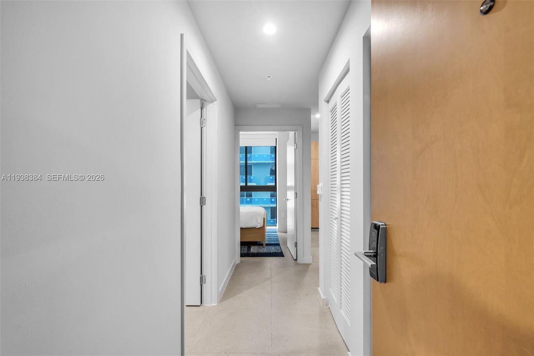 Condo in Miami, Florida, United States 5 - 17203083
