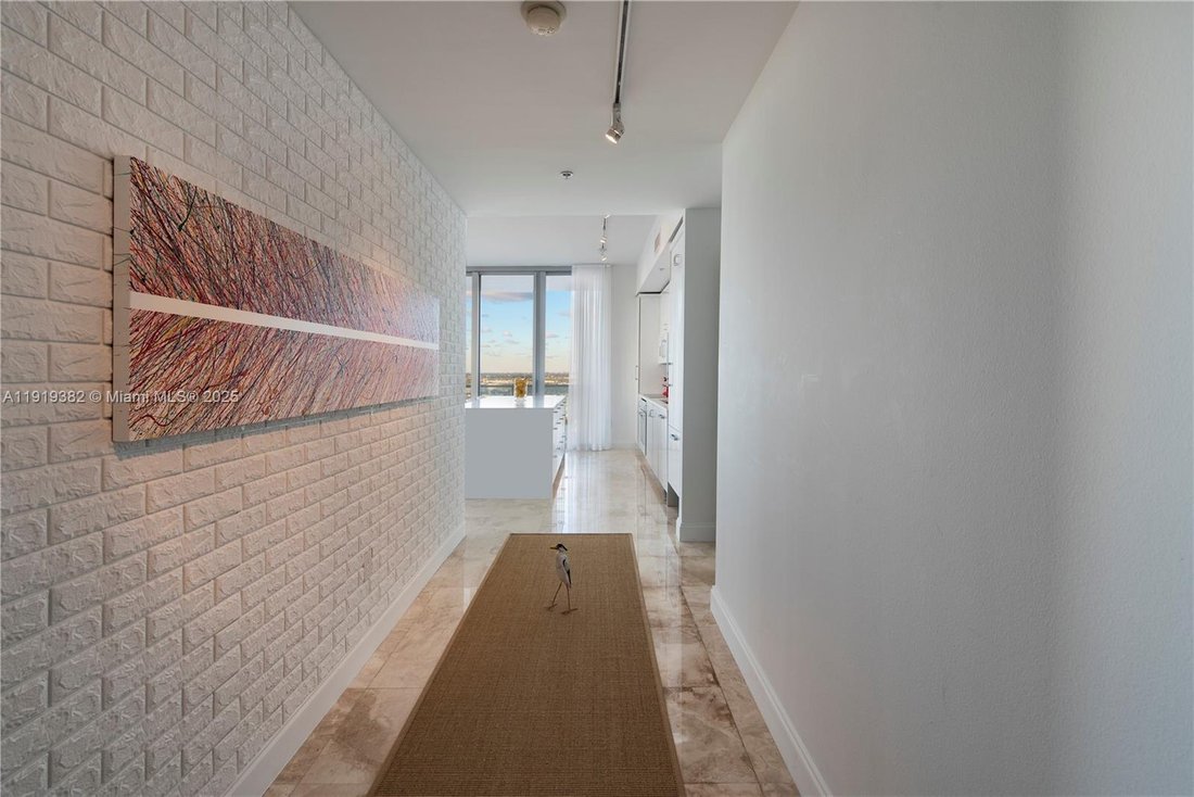 Condo in Miami, Florida, United States 5 - 17204845