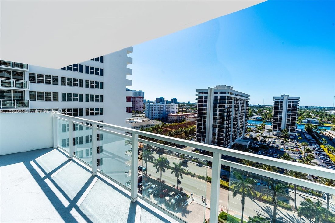 Condo in Hallandale Beach, Florida, United States 2 - 17203176