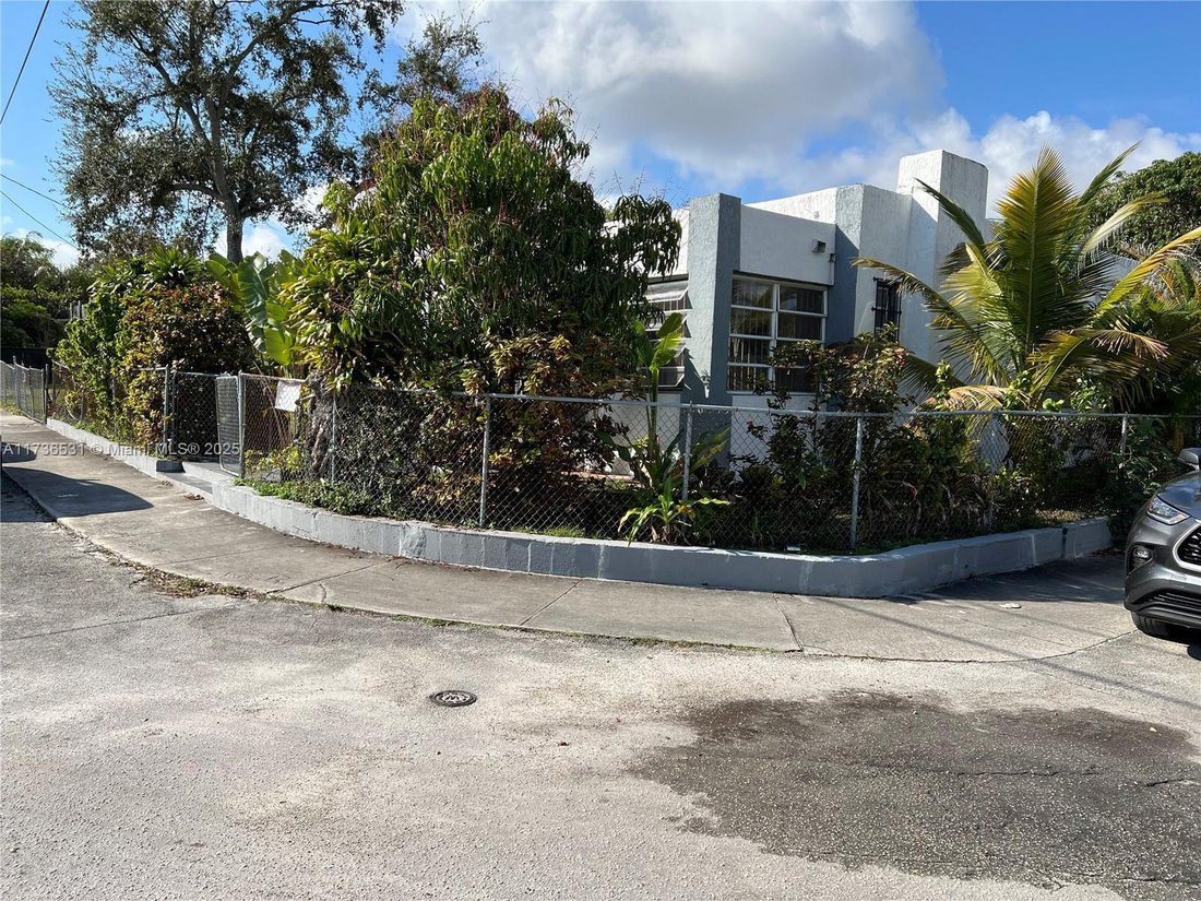 House in Miami, Florida, United States 4 - 17206150