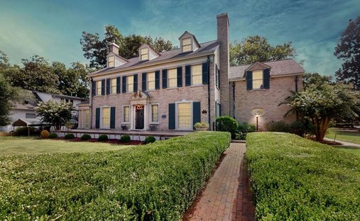 House in Paris, Tennessee, United States 1