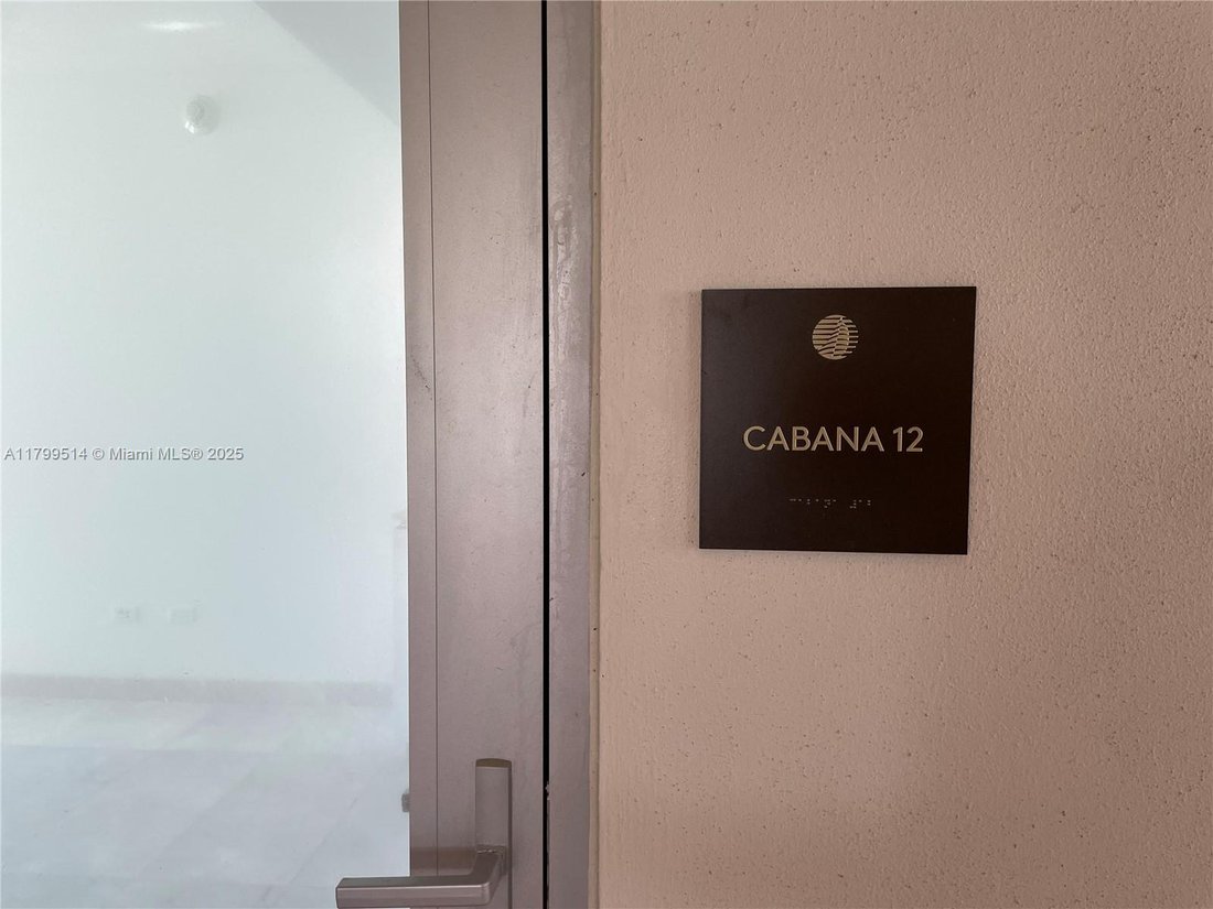 Condo in Sunny Isles Beach, Florida, United States 2 - 17203131