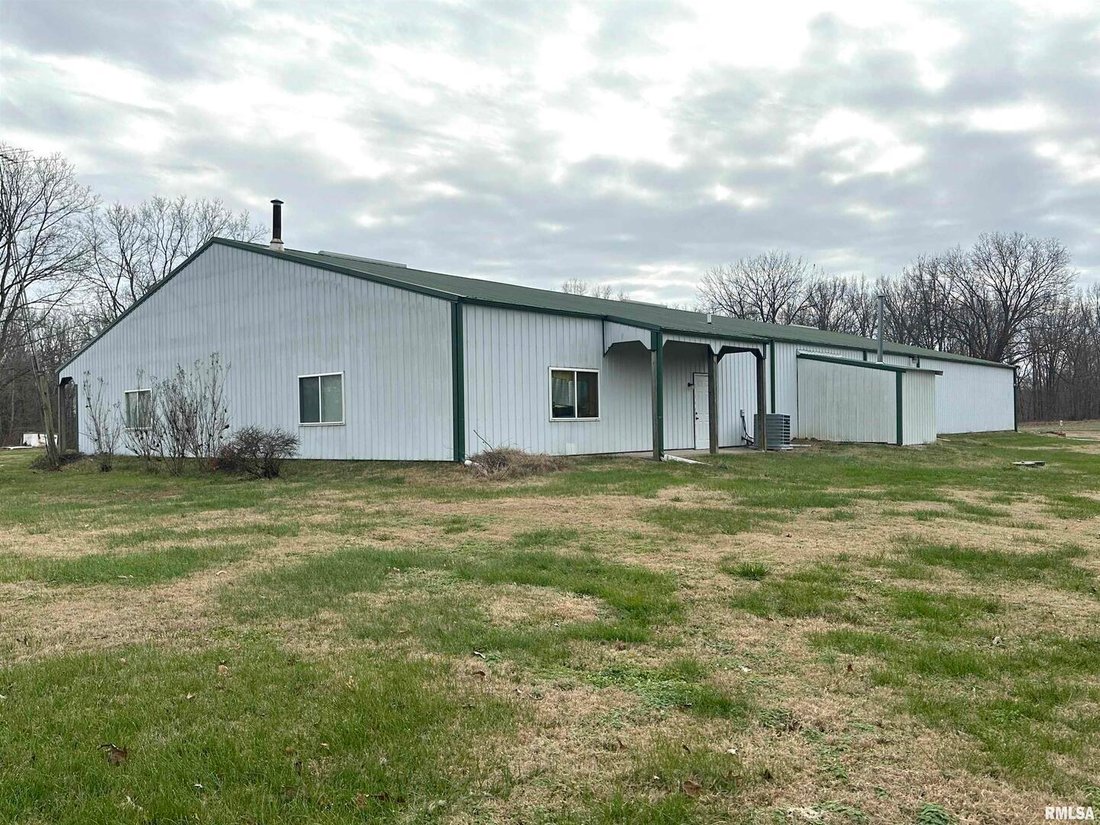 House in Buncombe, Illinois, United States 3 - 17206243