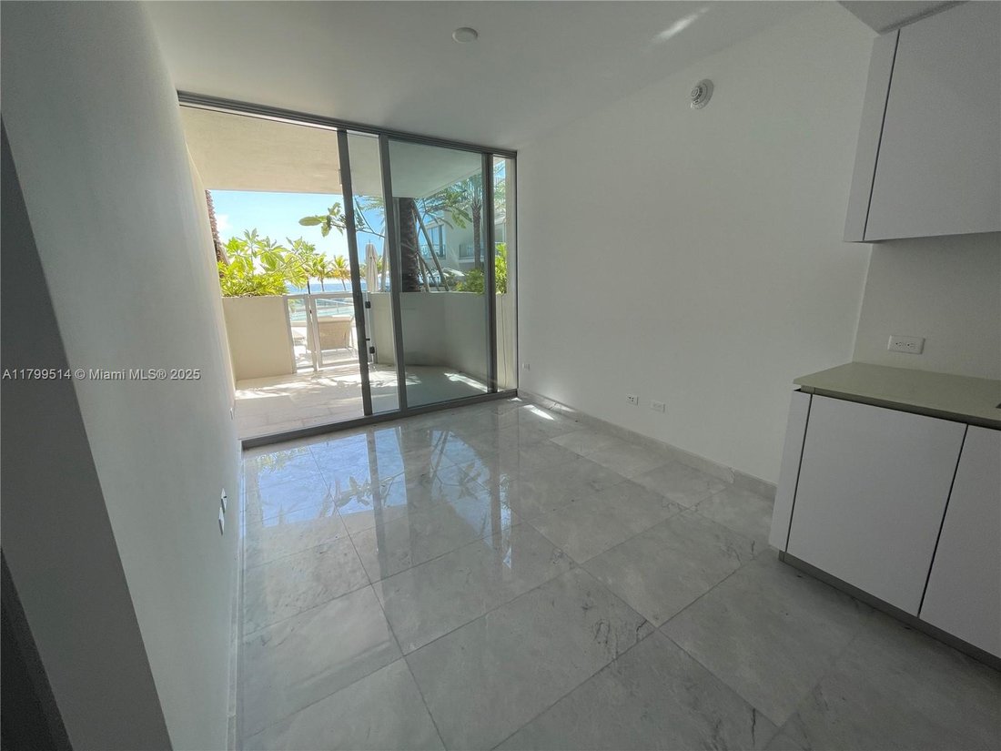 Condo in Sunny Isles Beach, Florida, United States 3 - 17203131