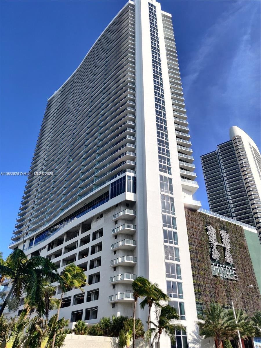 Condo in Hallandale Beach, Florida, United States 2 - 17203451