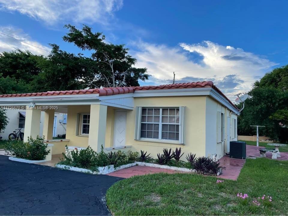 House in Miami, Florida, United States 1 - 17207315