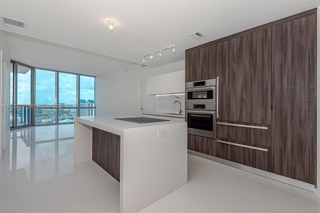 Condo in Miami, Florida, United States 1 - 17203335