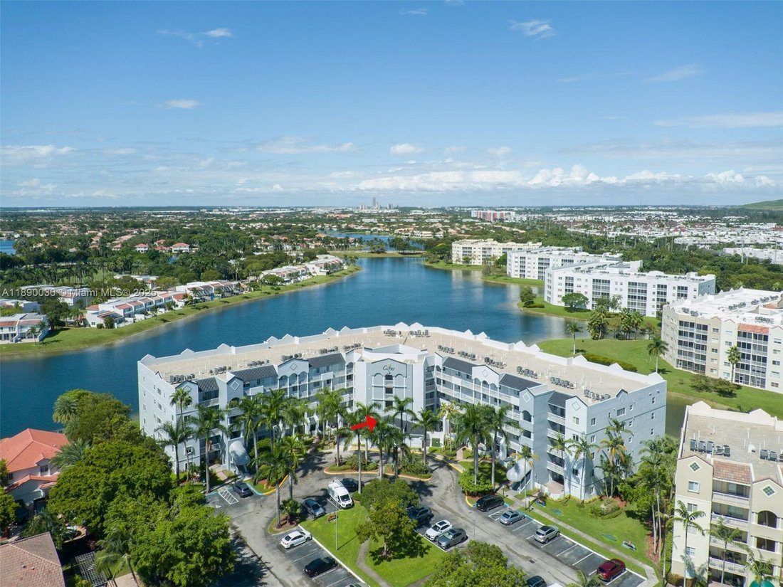 Condo in Doral, Florida, United States 3 - 17202592