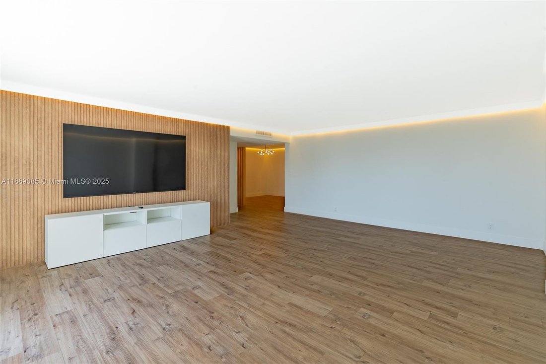 Condo in Hallandale Beach, Florida, United States 5 - 17203176