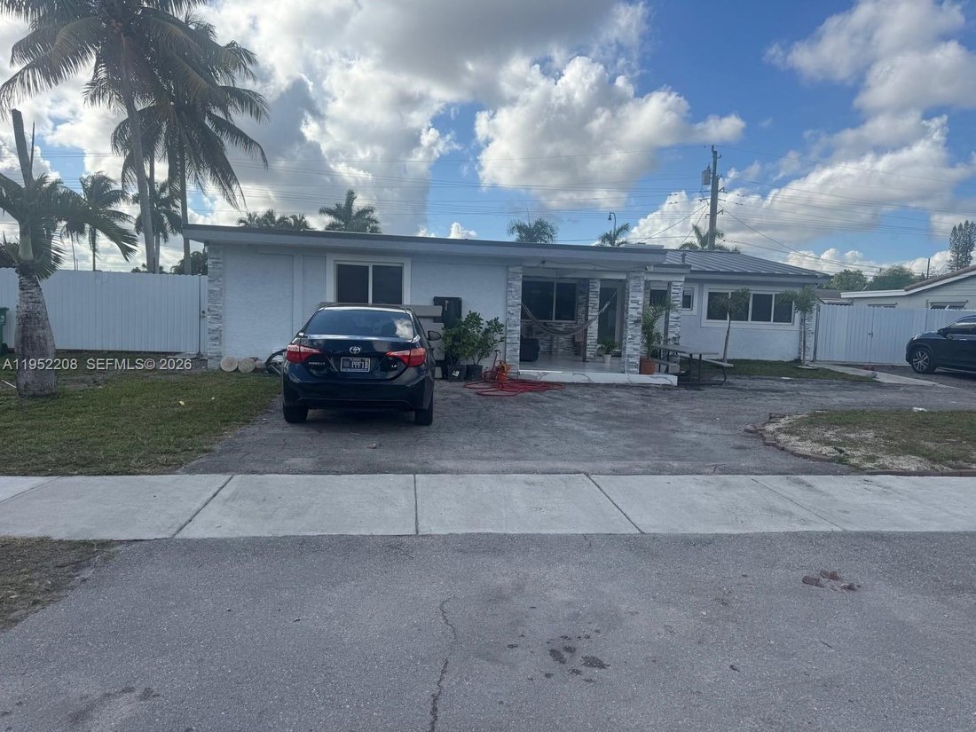 Maison à Miami Gardens, Floride, États-Unis 2 - 17202681