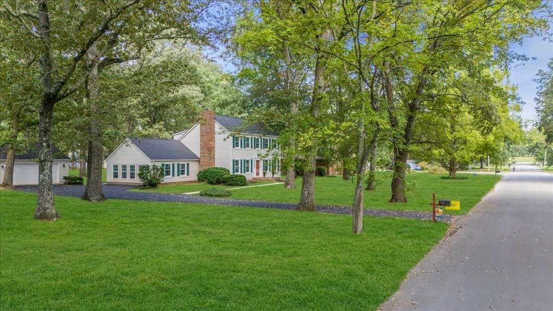 House in Tullahoma, Tennessee, United States 5 - 17199277