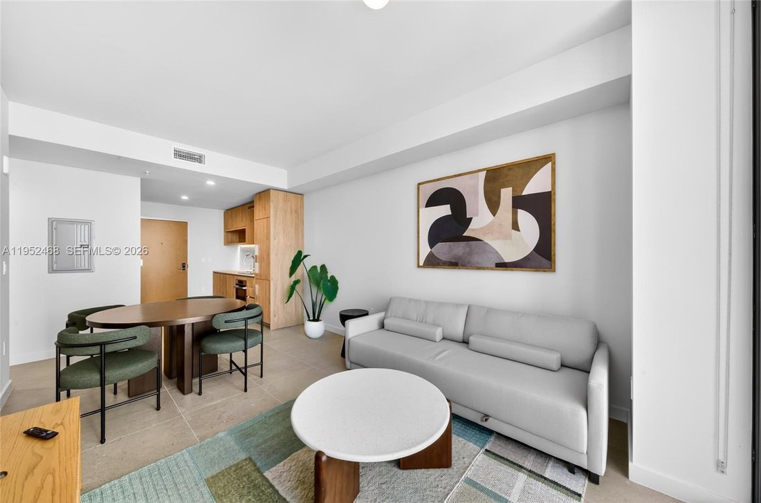 Condo in Miami, Florida, United States 5 - 17202383