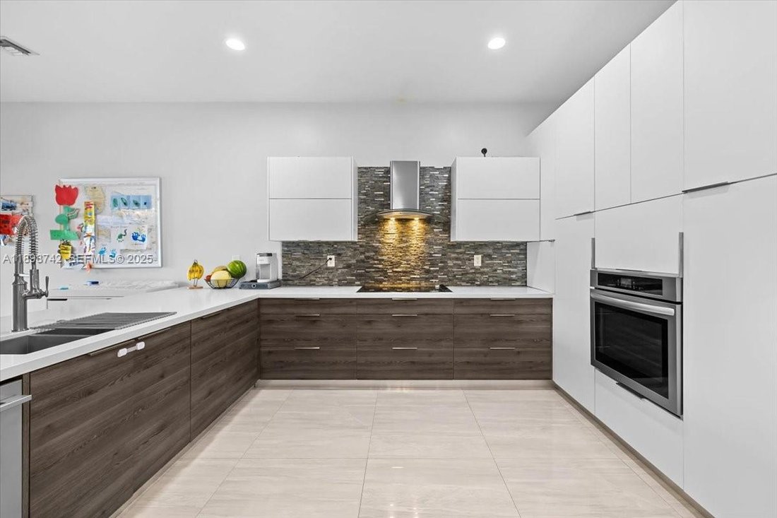 Townhouse in Dania Beach, Florida, United States 4 - 17202394