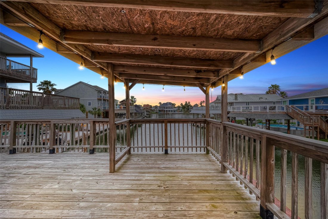 House in Galveston, Texas, United States 4 - 17207071