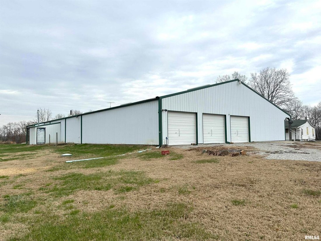 House in Buncombe, Illinois, United States 2 - 17206243