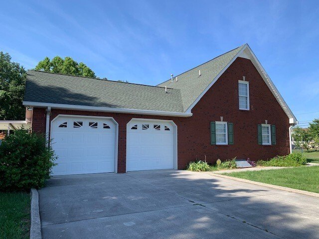 House in Manchester, Tennessee, United States 4 - 17198358