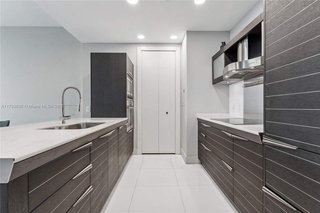 Condo in Miami, Florida, United States 5 - 17203016