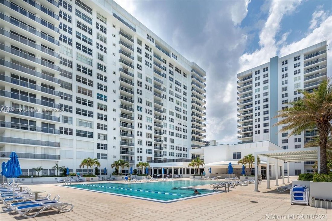 Condo in Hollywood, Florida, United States 3 - 17206126