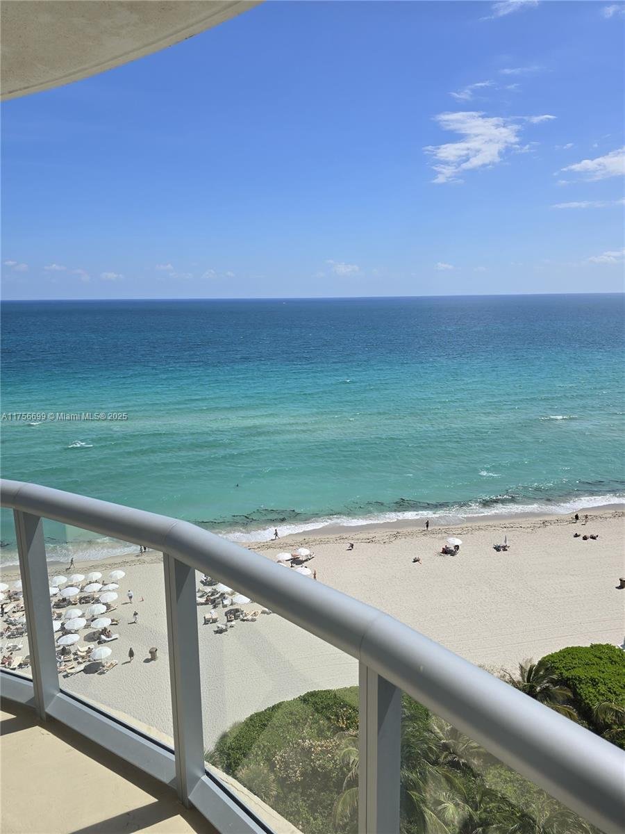 Condo in Sunny Isles Beach, Florida, United States 5 - 17202190