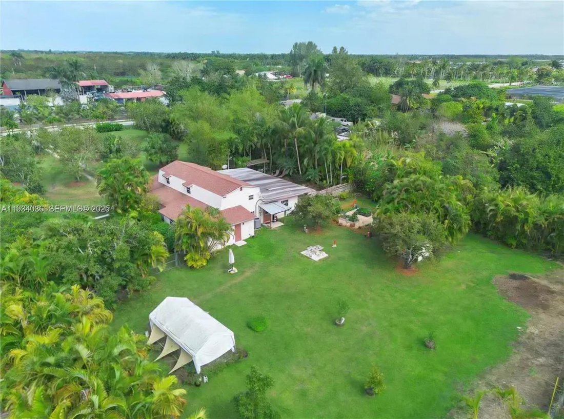 House in Miami, Florida, United States 5 - 17205964